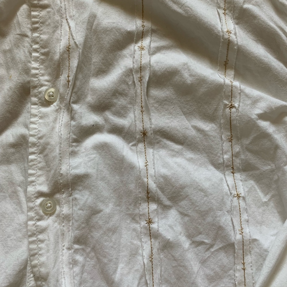 Button up - Picture 3 of 5